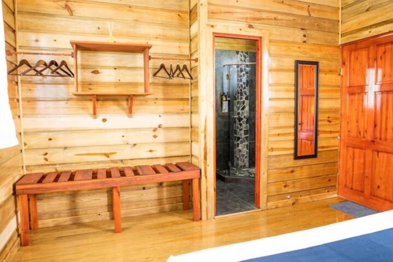 مبيت وإفطار بوكاس تاون Casa Marlin المظهر الخارجي الصورة